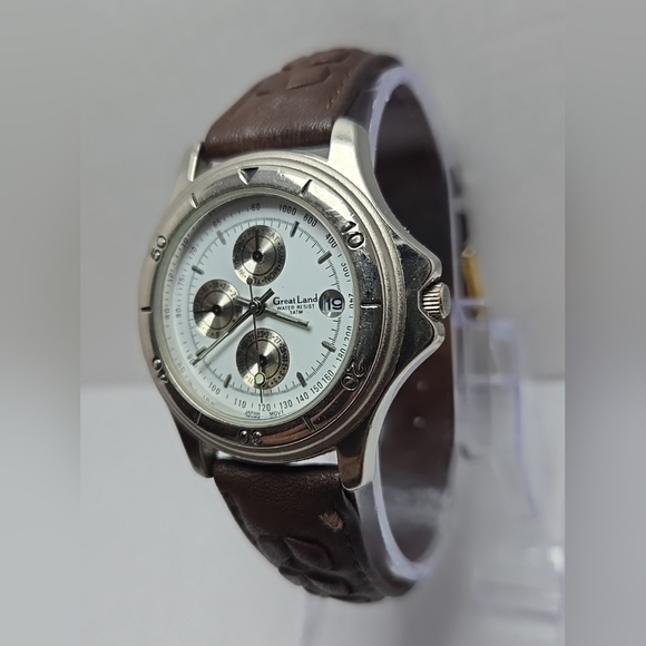 3 Dial Great Land Quartz 2348 St Still Back Wrist Watch Runs New Battery - Picture 2 of 11
